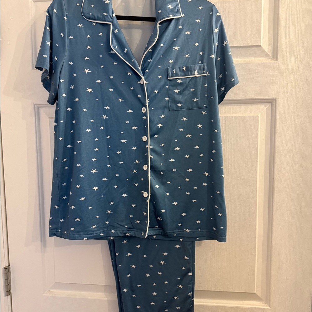 Blue Star Print  Satin Pajama Set